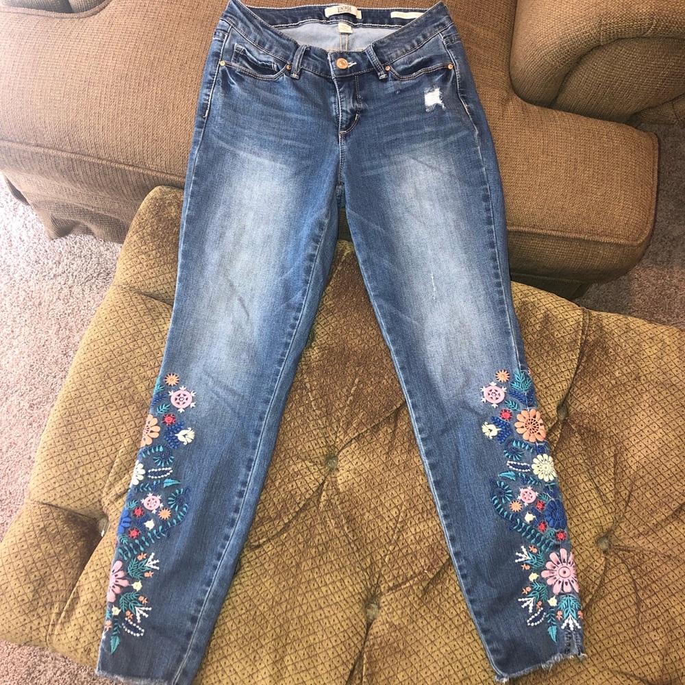 Floral jeans!!!